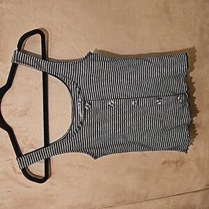 AERO seriously soft tank. Size medium.